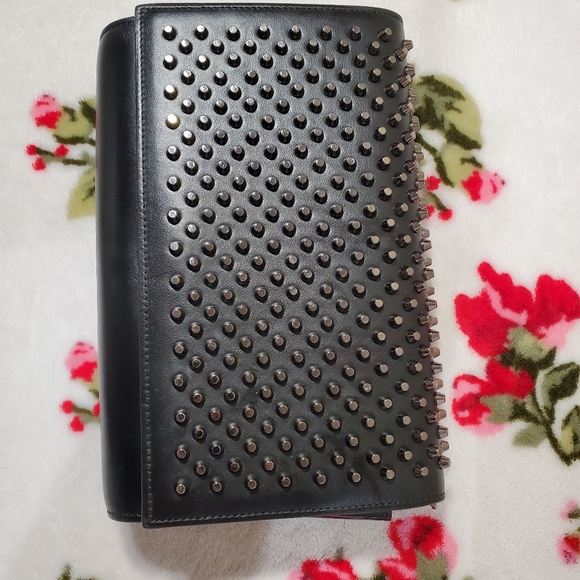 Christian louboutin paloma clutch.  Used like new condition. - Picture 11 of 16